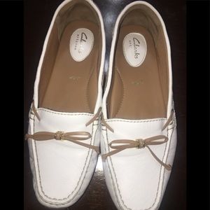 Clarks women white Dunbar Groove slip on loafers